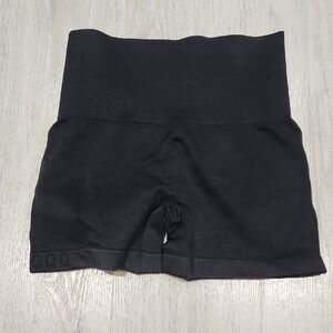 High-Waist Black Women’s Bike Shorts with Tummy Control
